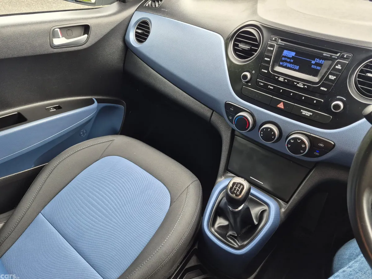 Hyundai i10 Hatchback, Petrol, 2016, White