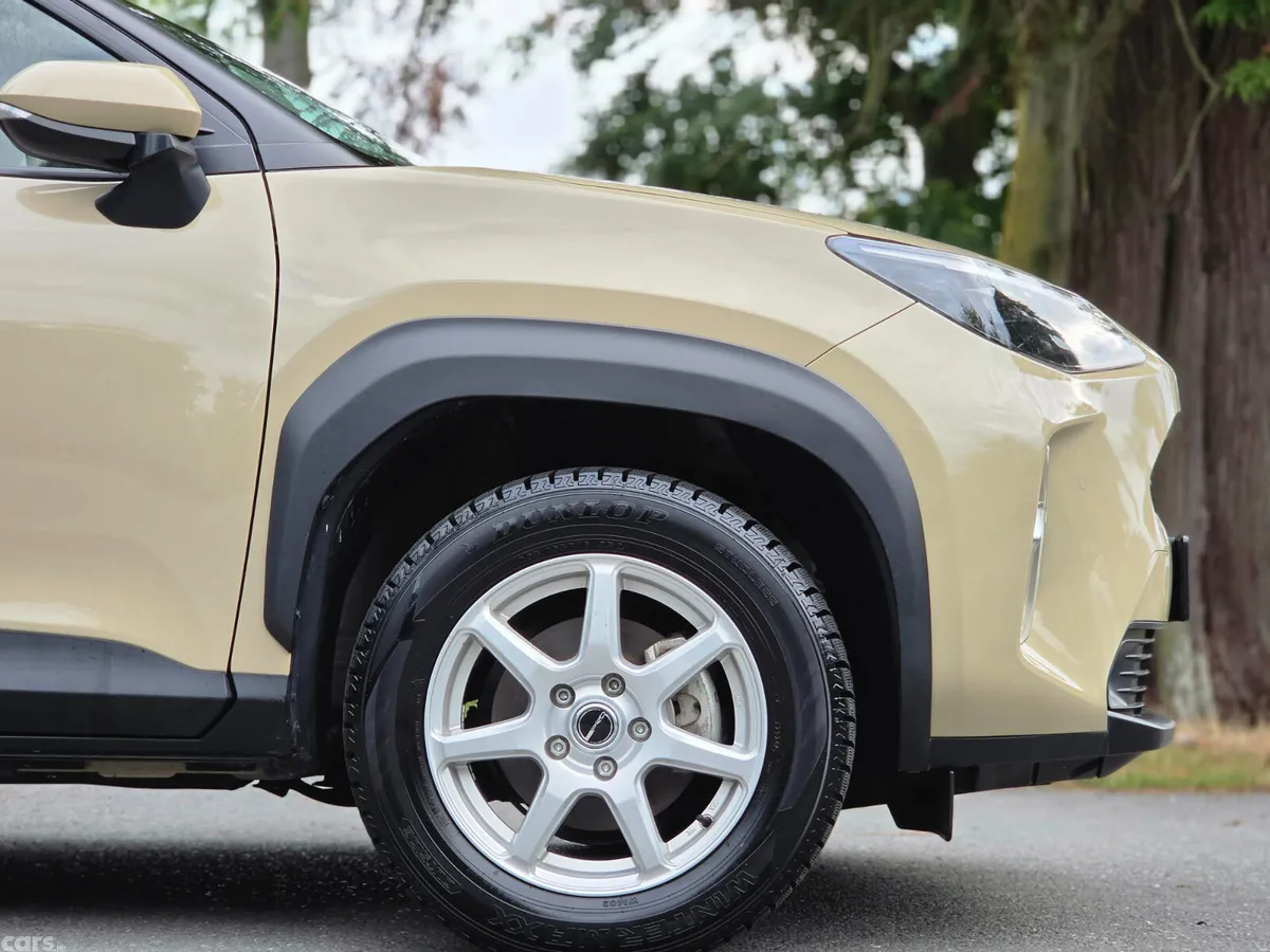 Toyota Yaris Cross Estate, Petrol Hybrid, 2022, Beige