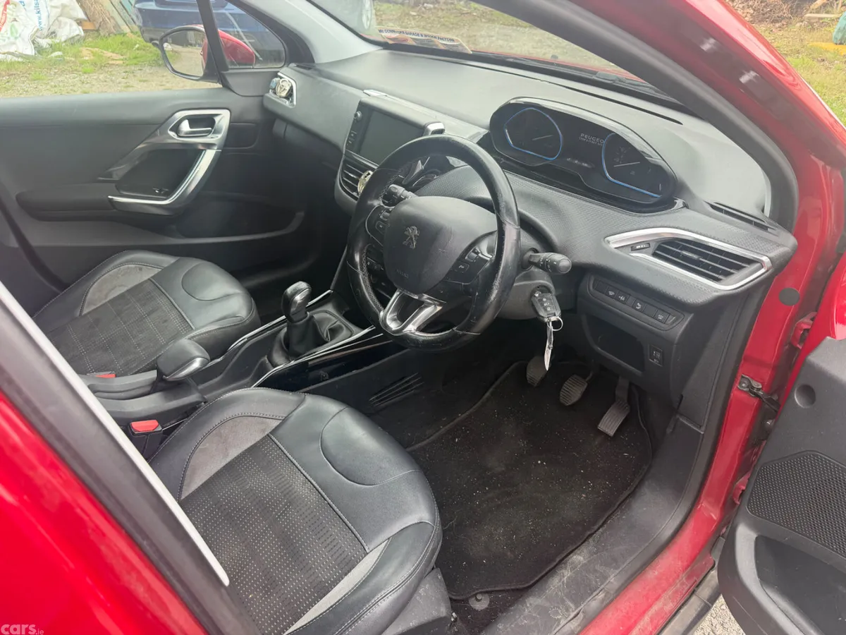 Peugeot 2008 Hatchback, Petrol, 2018, Red