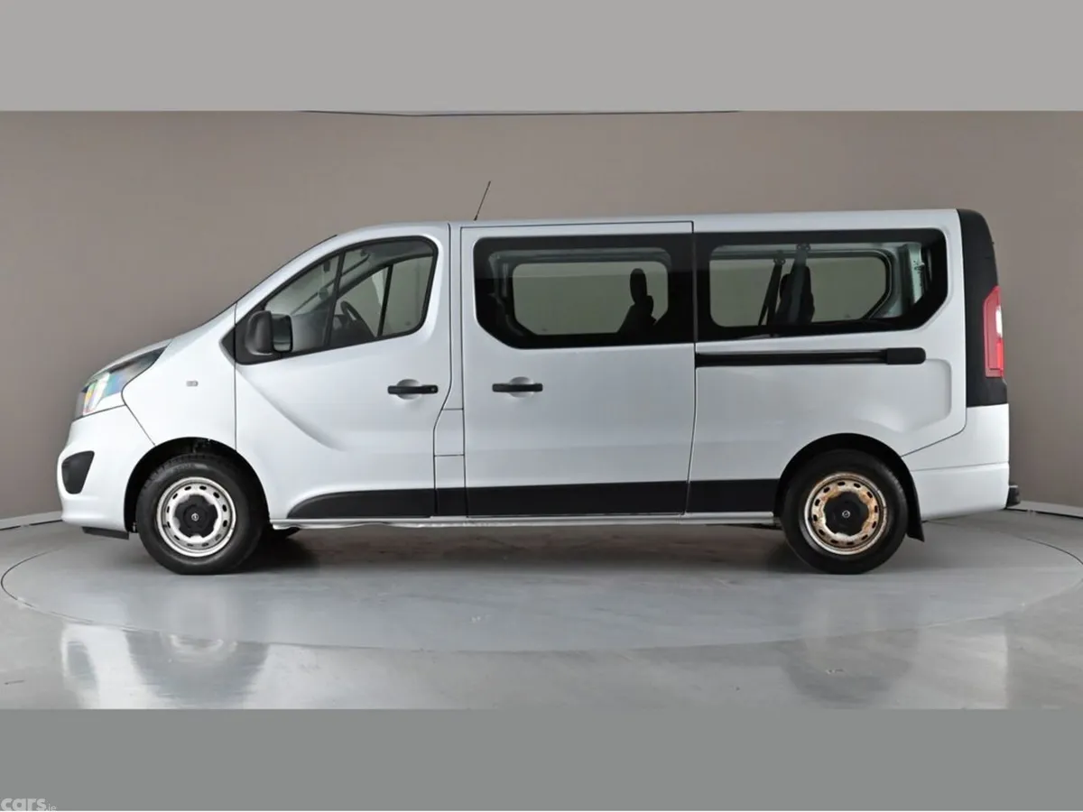 Opel Vivaro Minibus, Diesel, 2017, Silver