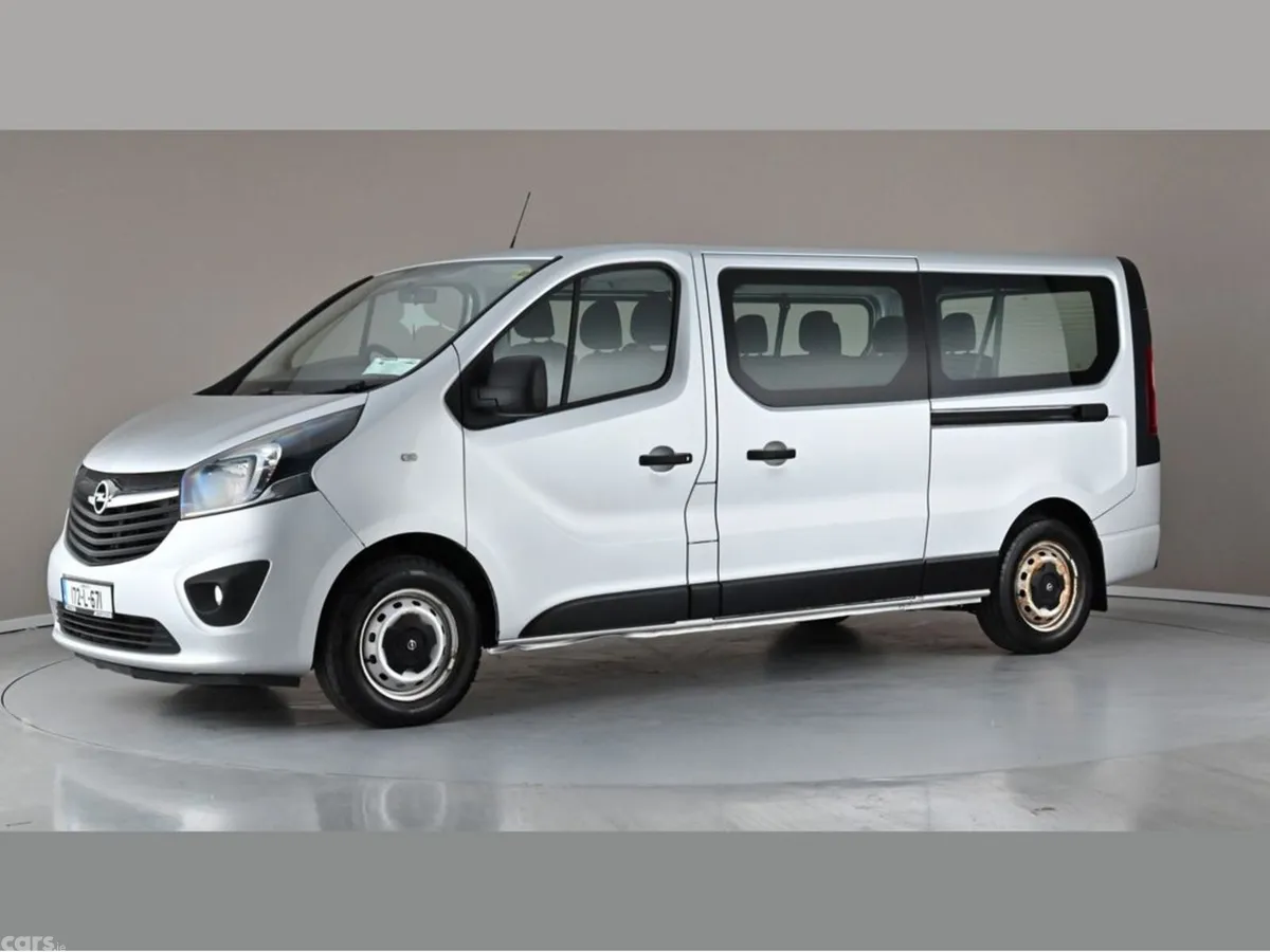 Opel Vivaro Minibus, Diesel, 2017, Silver