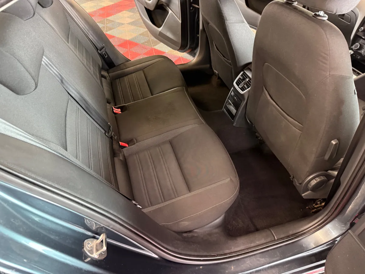 Skoda Octavia Saloon, Diesel, 2017, Grey
