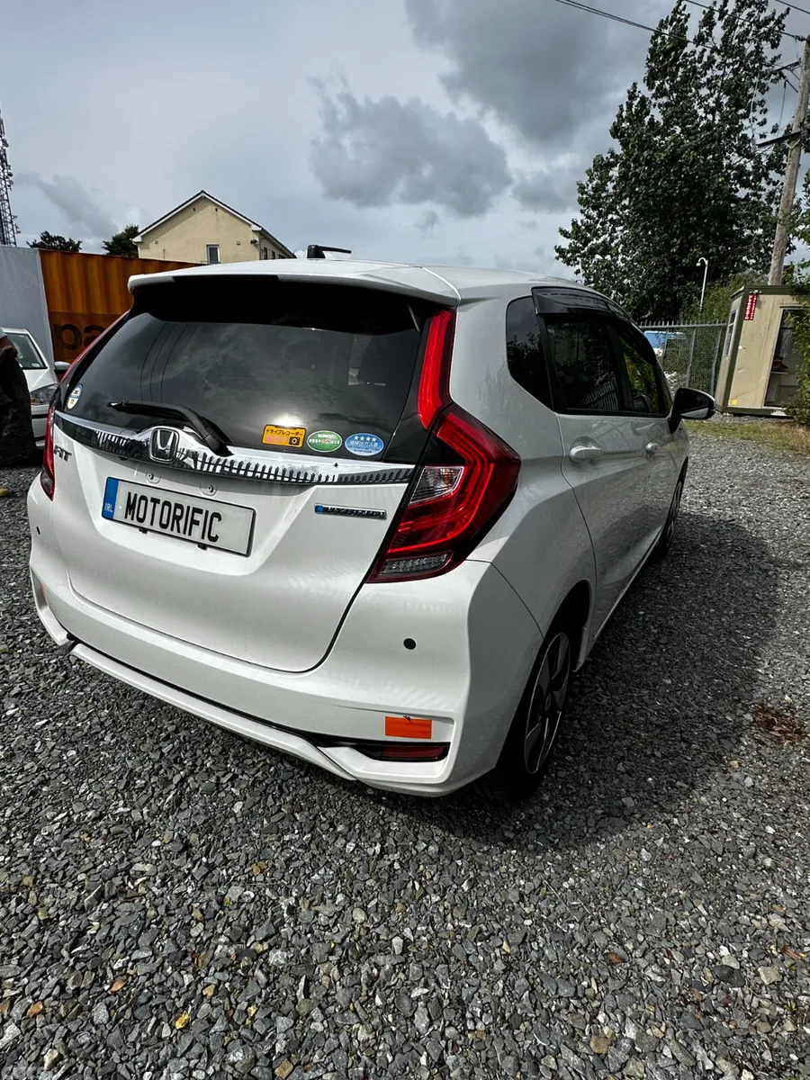 Honda Fit Hatchback, Petrol Hybrid, 2018, White
