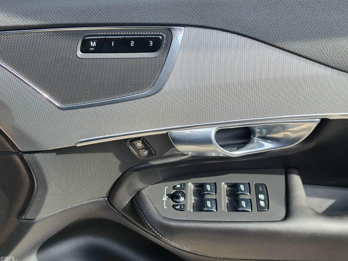 Volvo XC90 SUV, Petrol Plug-in Hybrid, 2022, Blue
