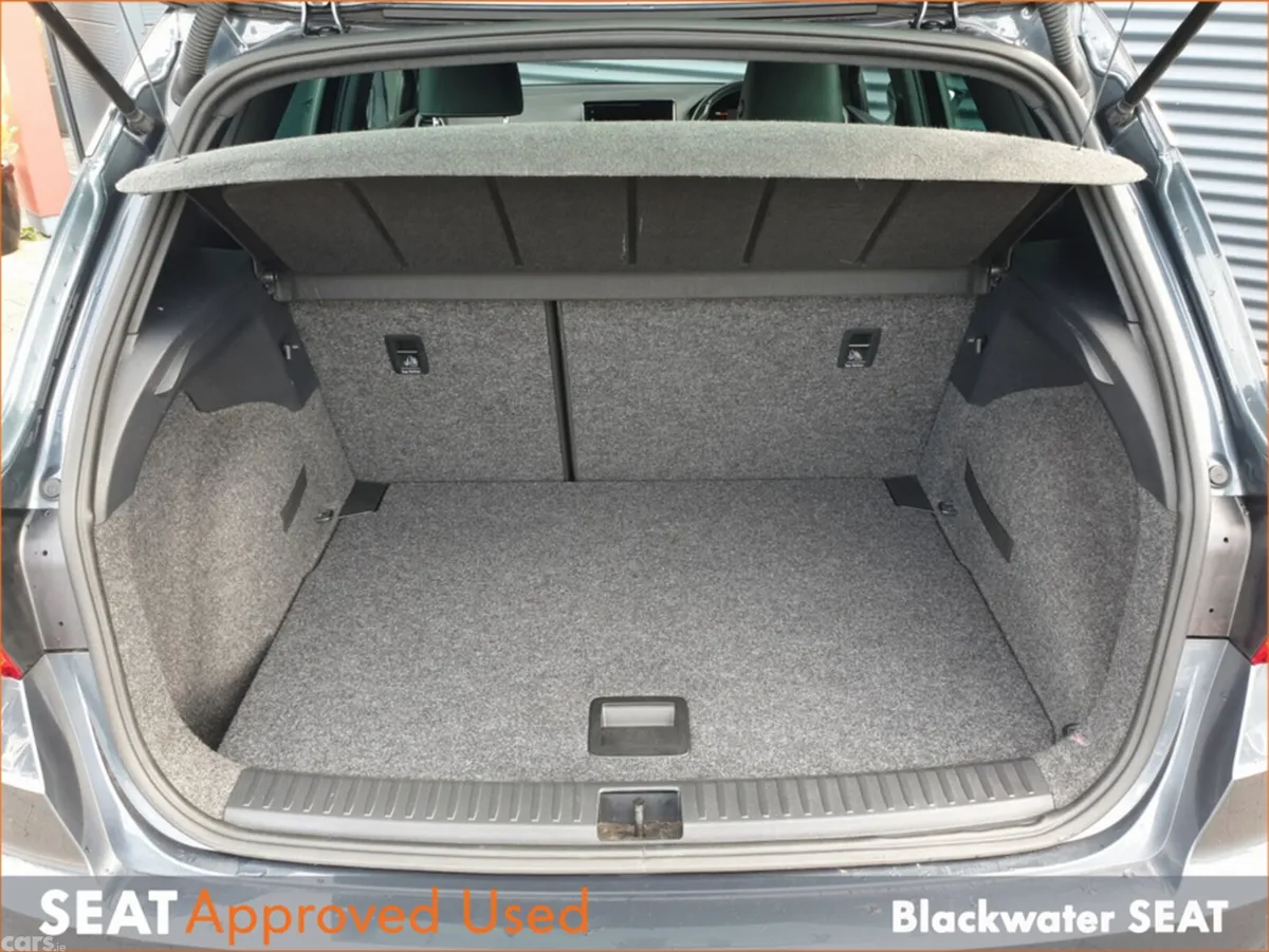 SEAT Arona Hatchback, Diesel, 2023, Blue