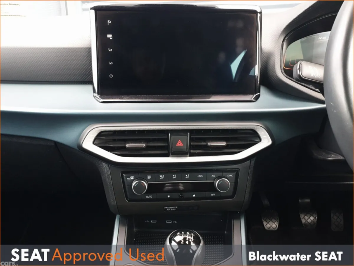 SEAT Arona Hatchback, Diesel, 2023, Blue
