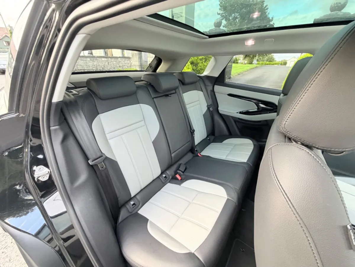 Land Rover Range Rover Evoque SUV, Petrol Plug-in Hybrid, 2025, Black