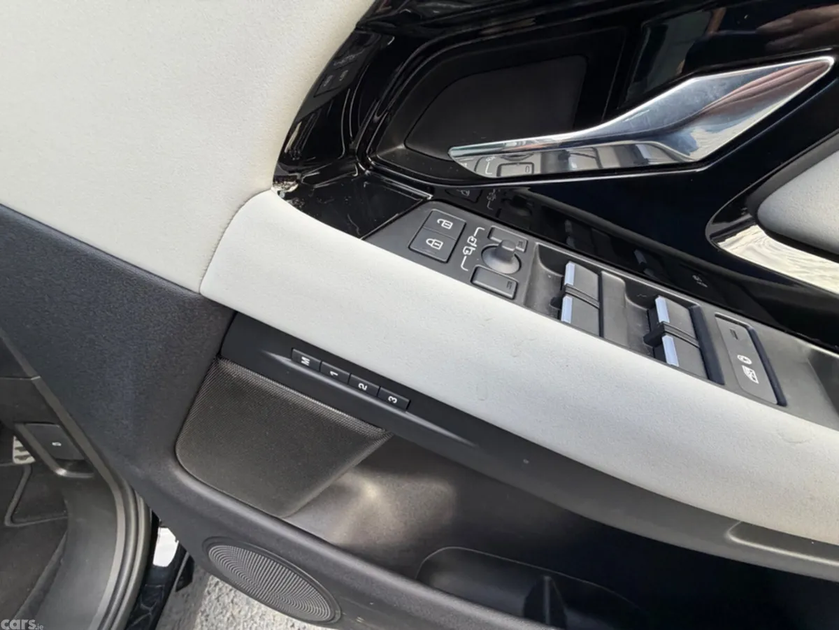 Land Rover Range Rover Evoque SUV, Petrol Plug-in Hybrid, 2025, Black