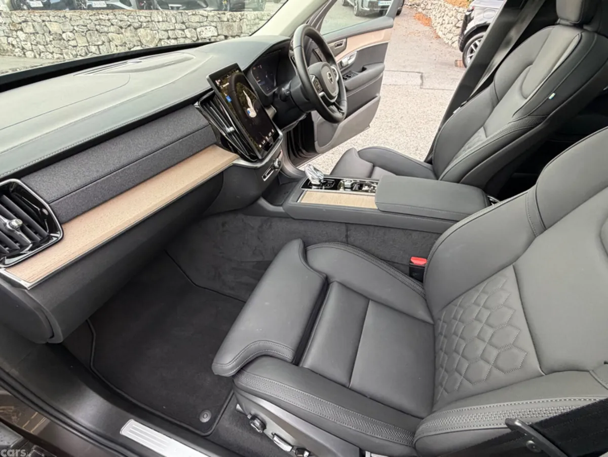 Volvo XC90 SUV, Petrol Plug-in Hybrid, 2026, Grey