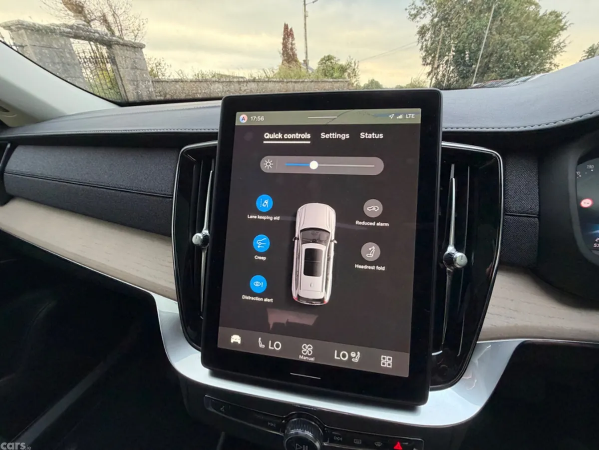 Volvo XC90 SUV, Petrol Plug-in Hybrid, 2026, Grey