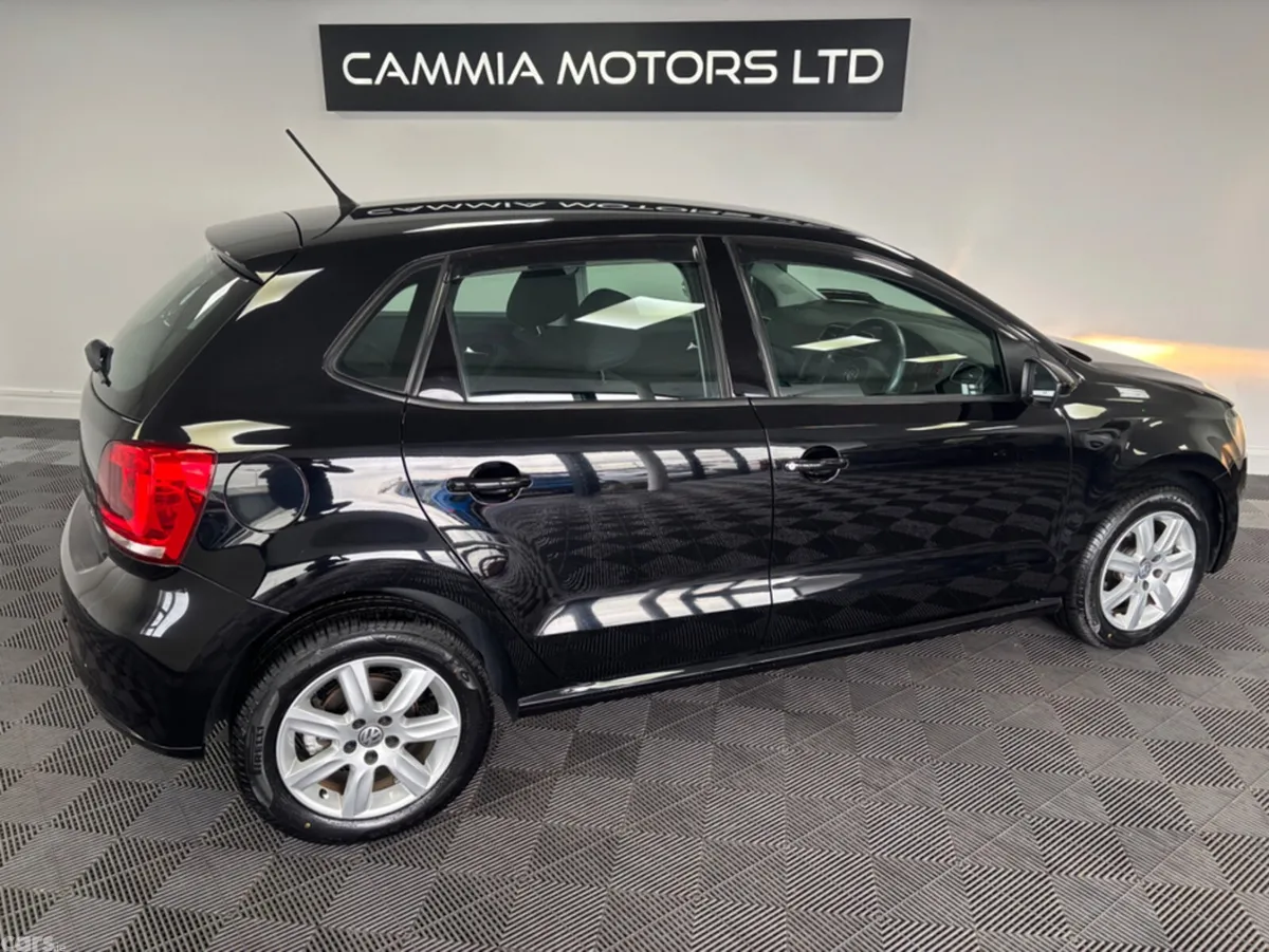 Volkswagen Polo Hatchback, Petrol, 2013, Black
