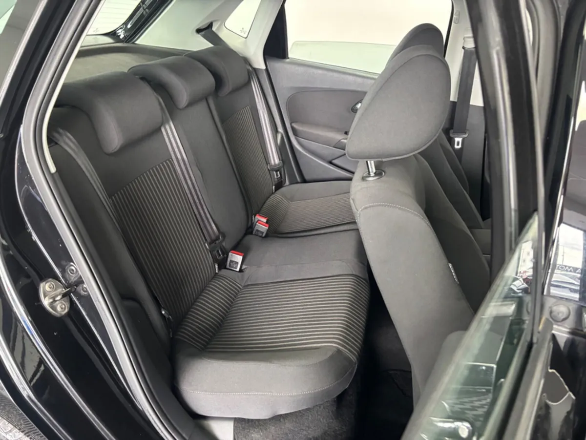 Volkswagen Polo Hatchback, Petrol, 2013, Black