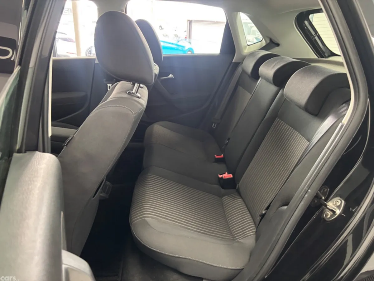 Volkswagen Polo Hatchback, Petrol, 2013, Black
