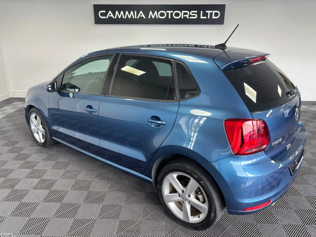 Volkswagen Polo Hatchback, Petrol, 2016, Blue