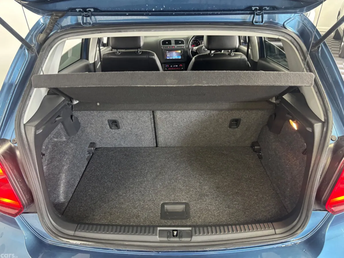 Volkswagen Polo Hatchback, Petrol, 2016, Blue
