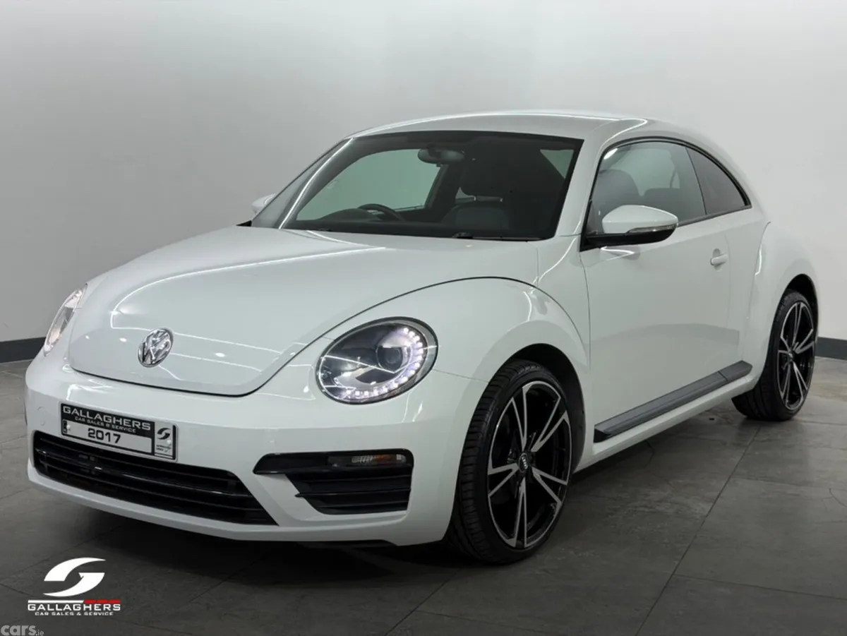 Volkswagen Beetle Hatchback, Petrol, 2017, White