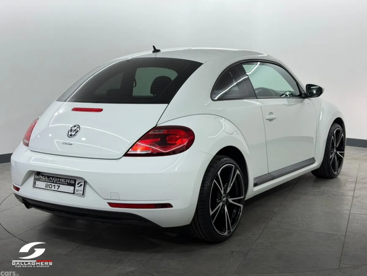 Volkswagen Beetle Hatchback, Petrol, 2017, White