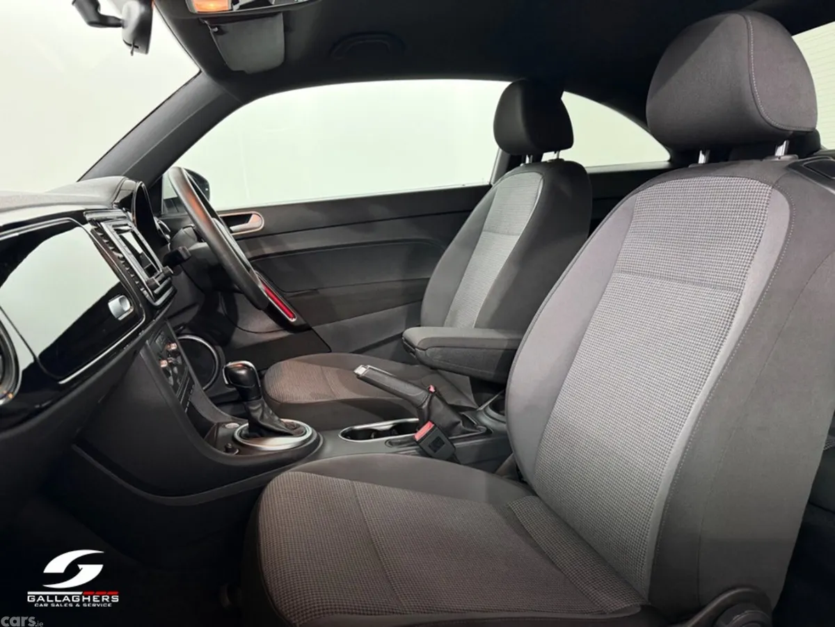 Volkswagen Beetle Hatchback, Petrol, 2017, White