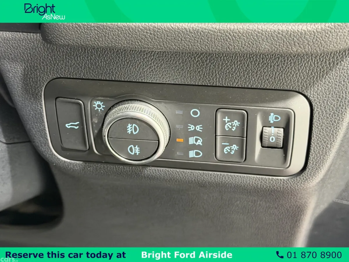 Ford Kuga MPV, Diesel, 2021, Red
