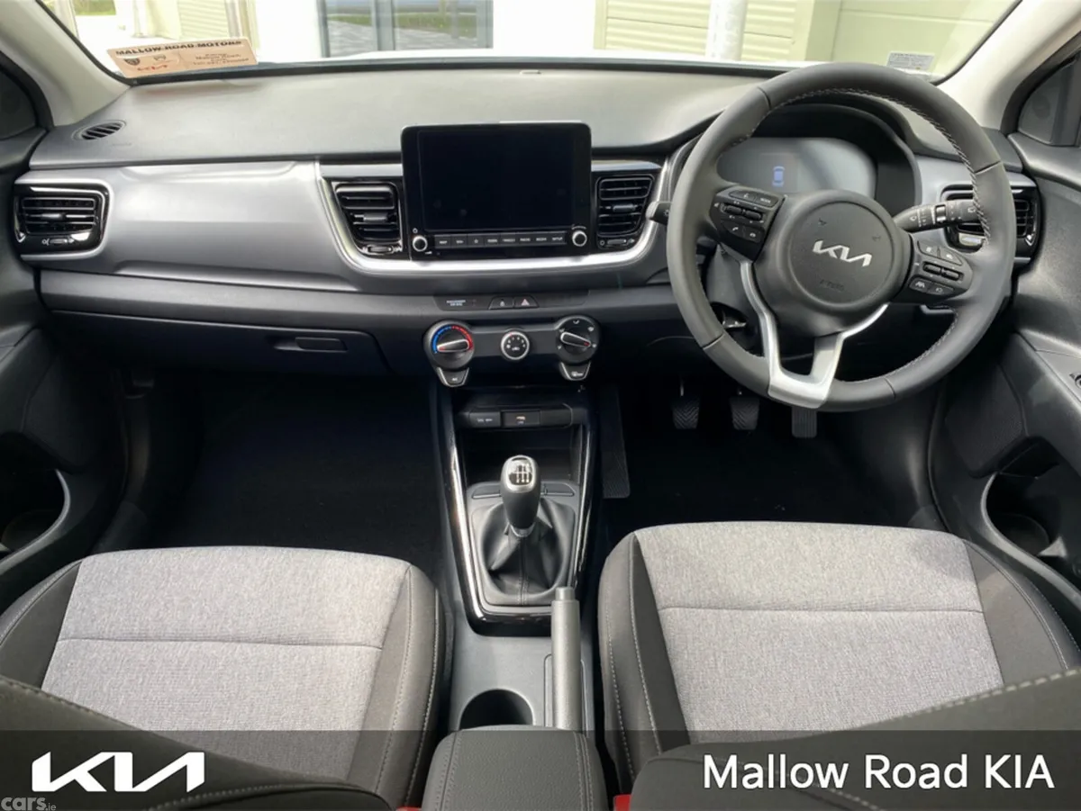 Kia Stonic SUV, Petrol, 2026, White