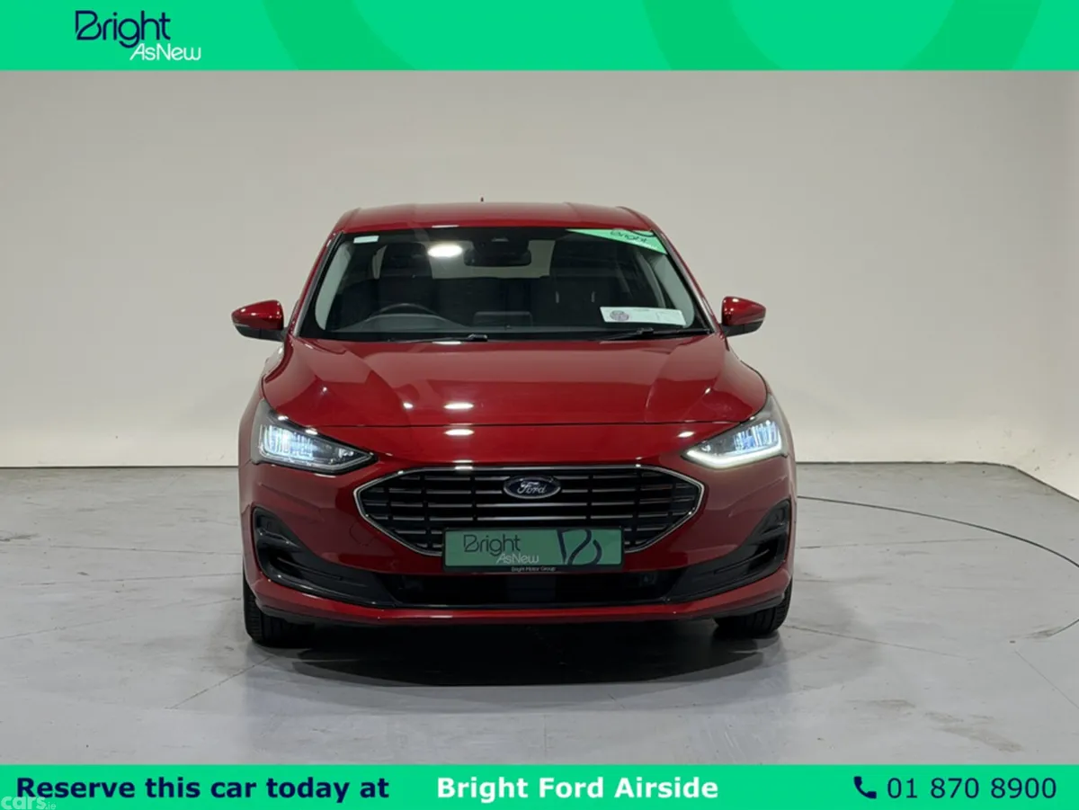 Ford Focus Hatchback, Petrol, 2022, Red