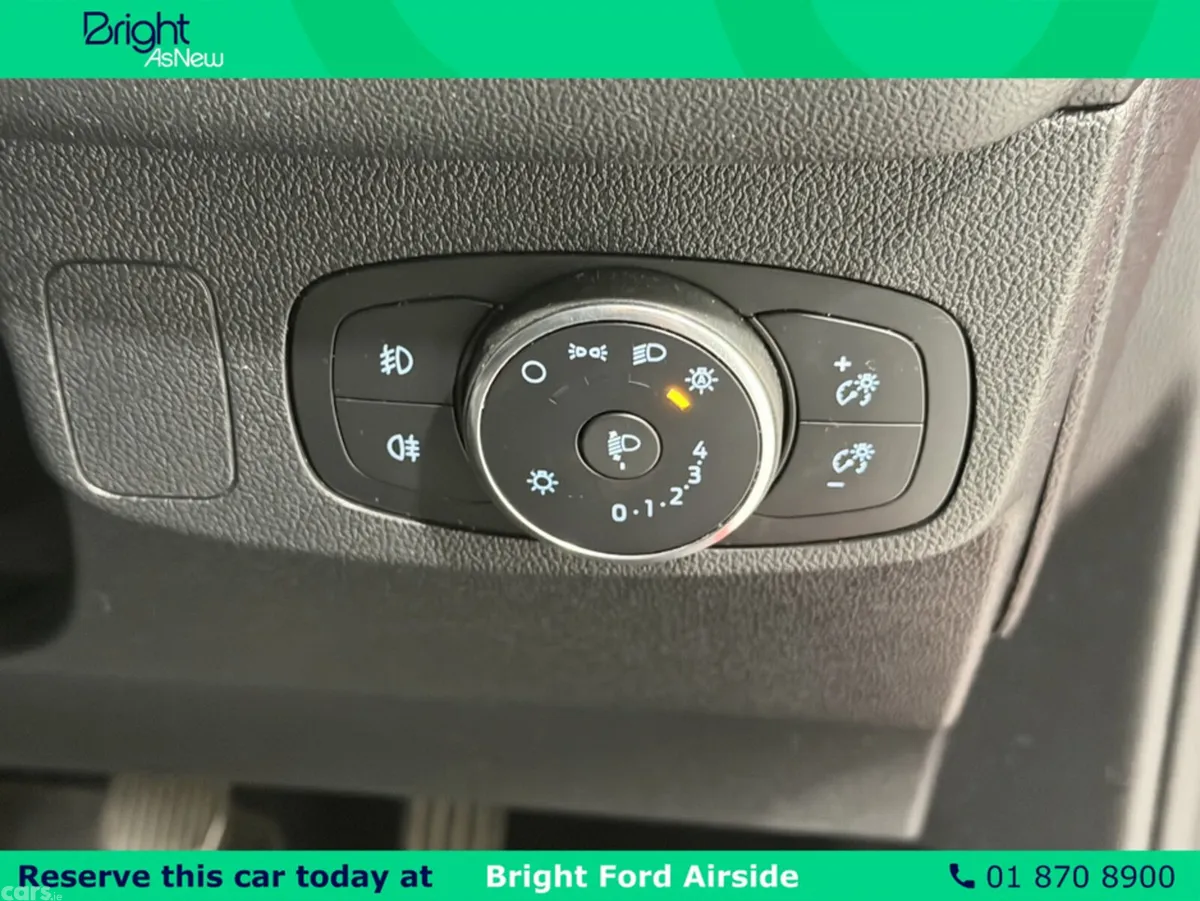 Ford Focus Hatchback, Petrol, 2022, Red