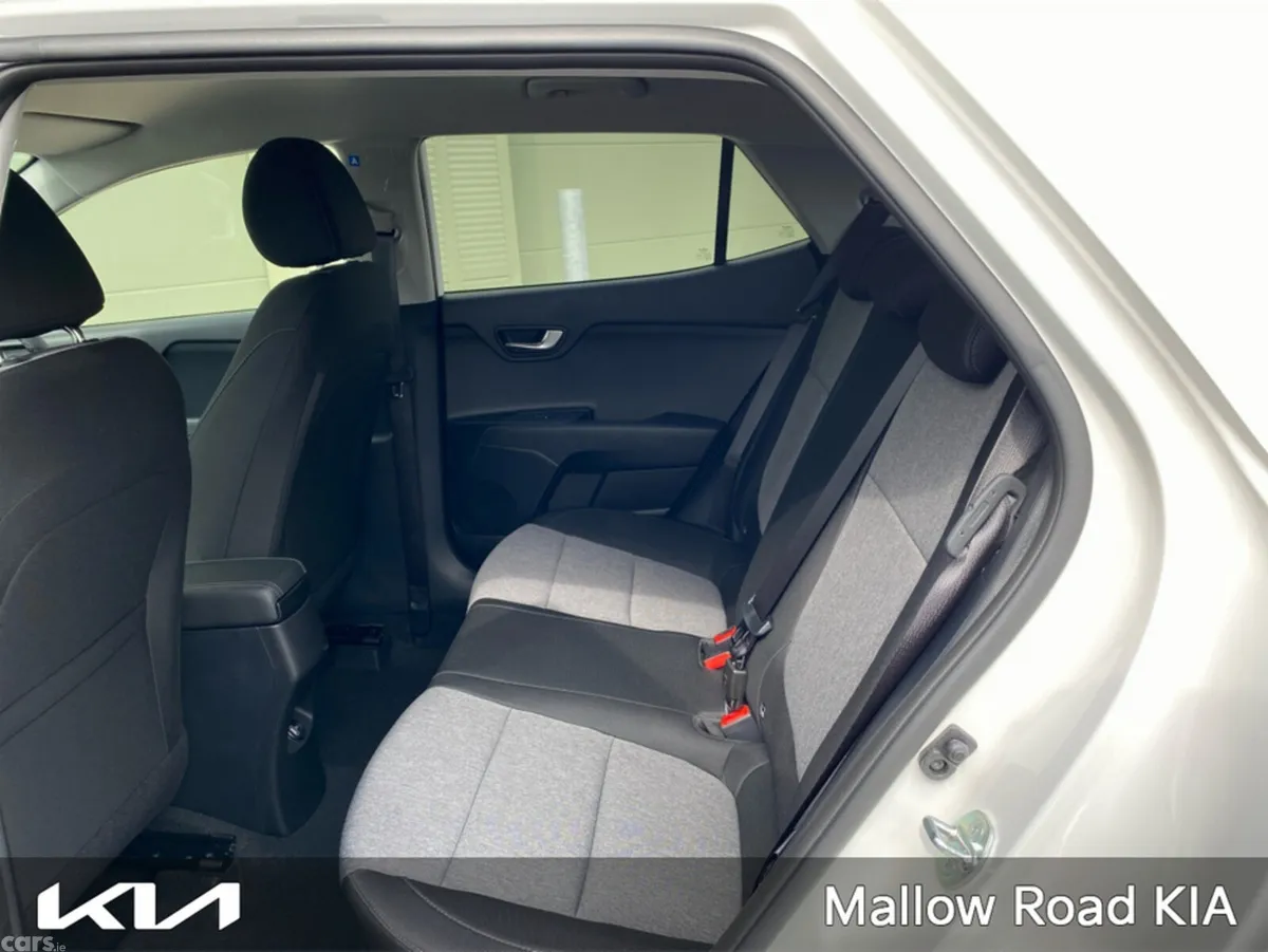 Kia Stonic SUV, Petrol, 2026, White