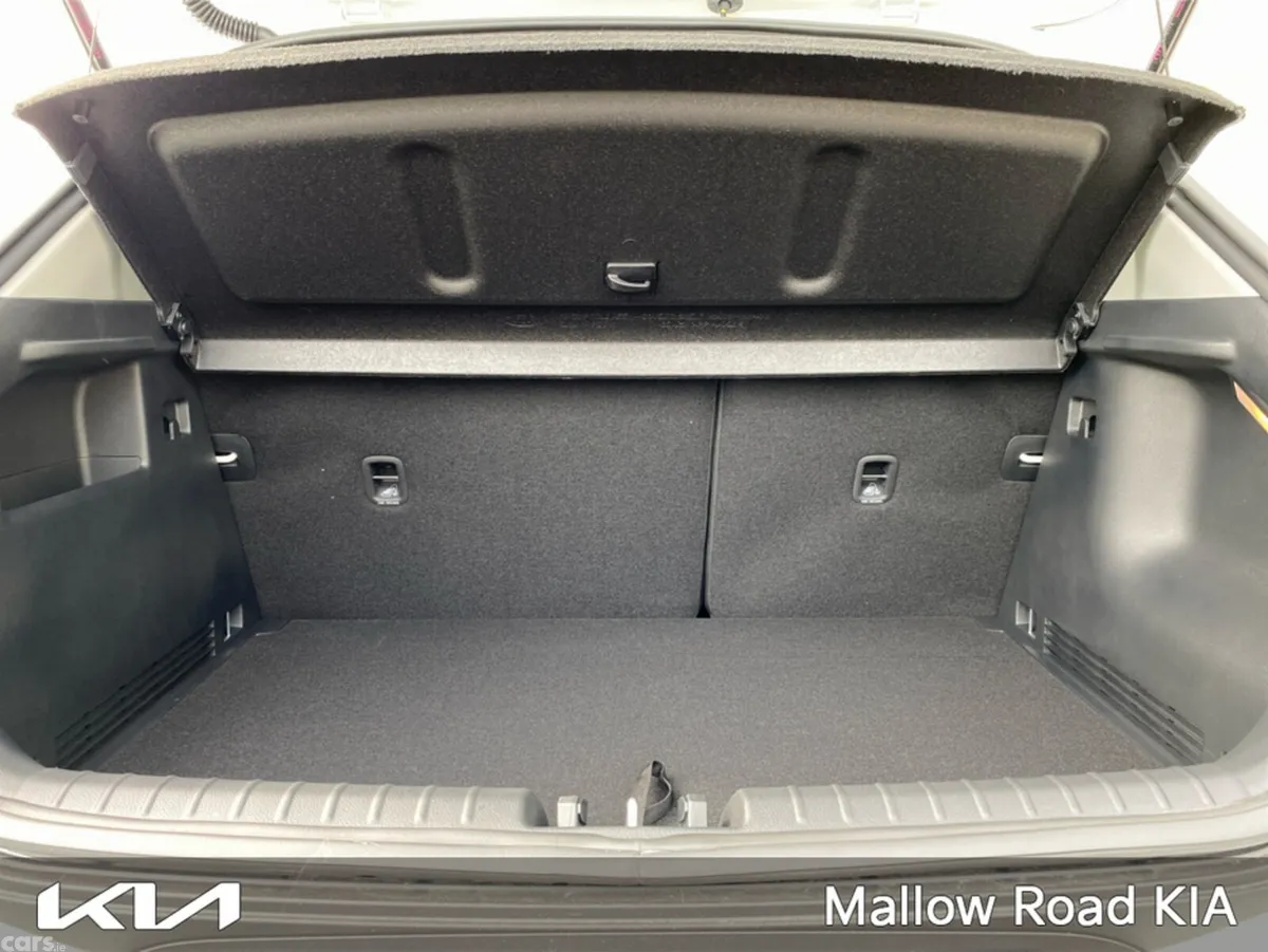 Kia Stonic SUV, Petrol, 2026, White