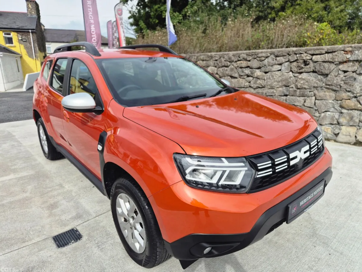 Dacia Duster MPV, Diesel, 2023, Orange