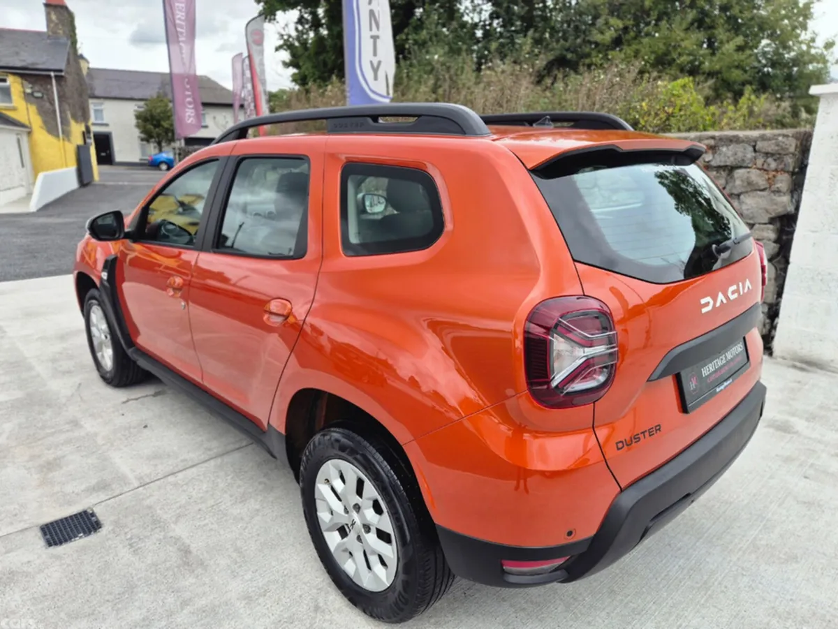 Dacia Duster MPV, Diesel, 2023, Orange