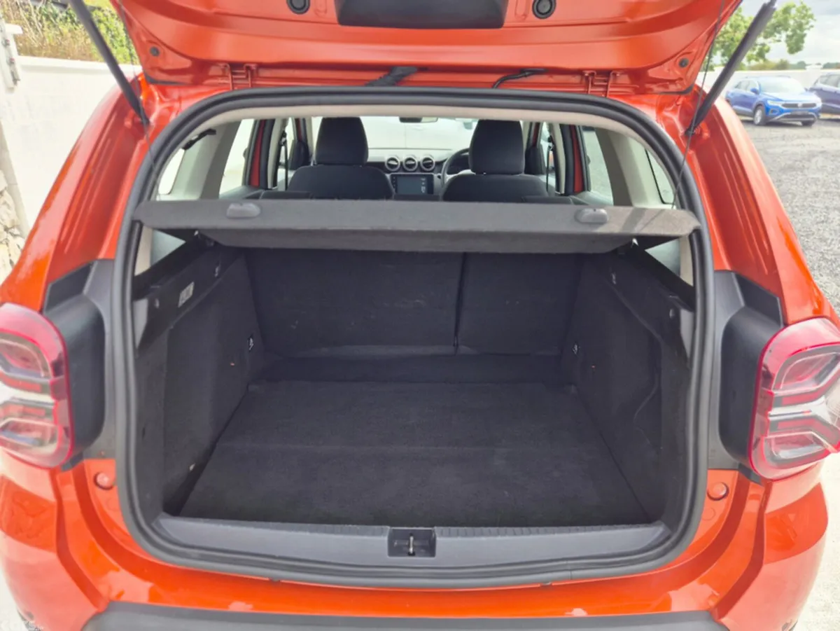 Dacia Duster MPV, Diesel, 2023, Orange