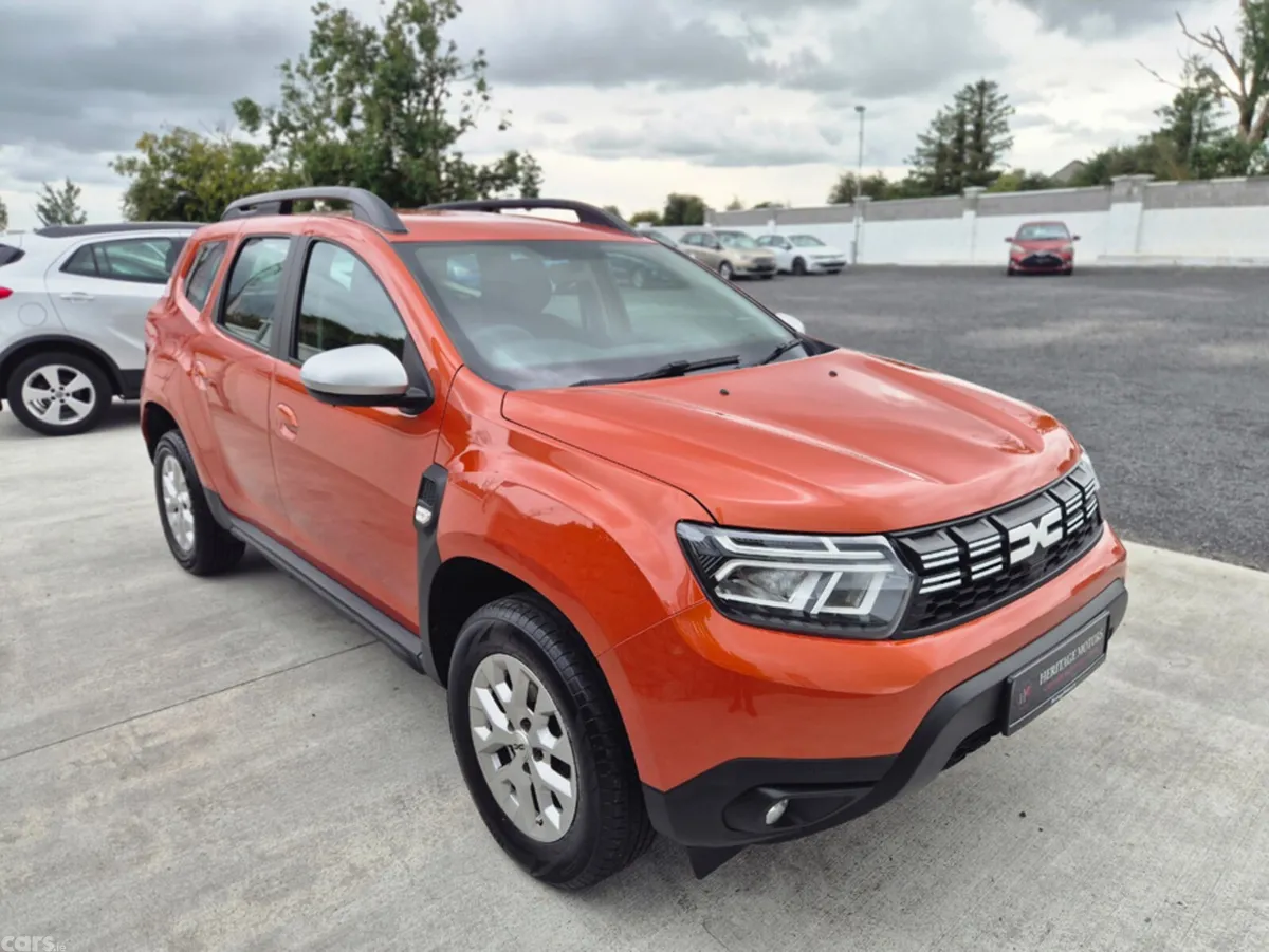 Dacia Duster MPV, Diesel, 2023, Orange