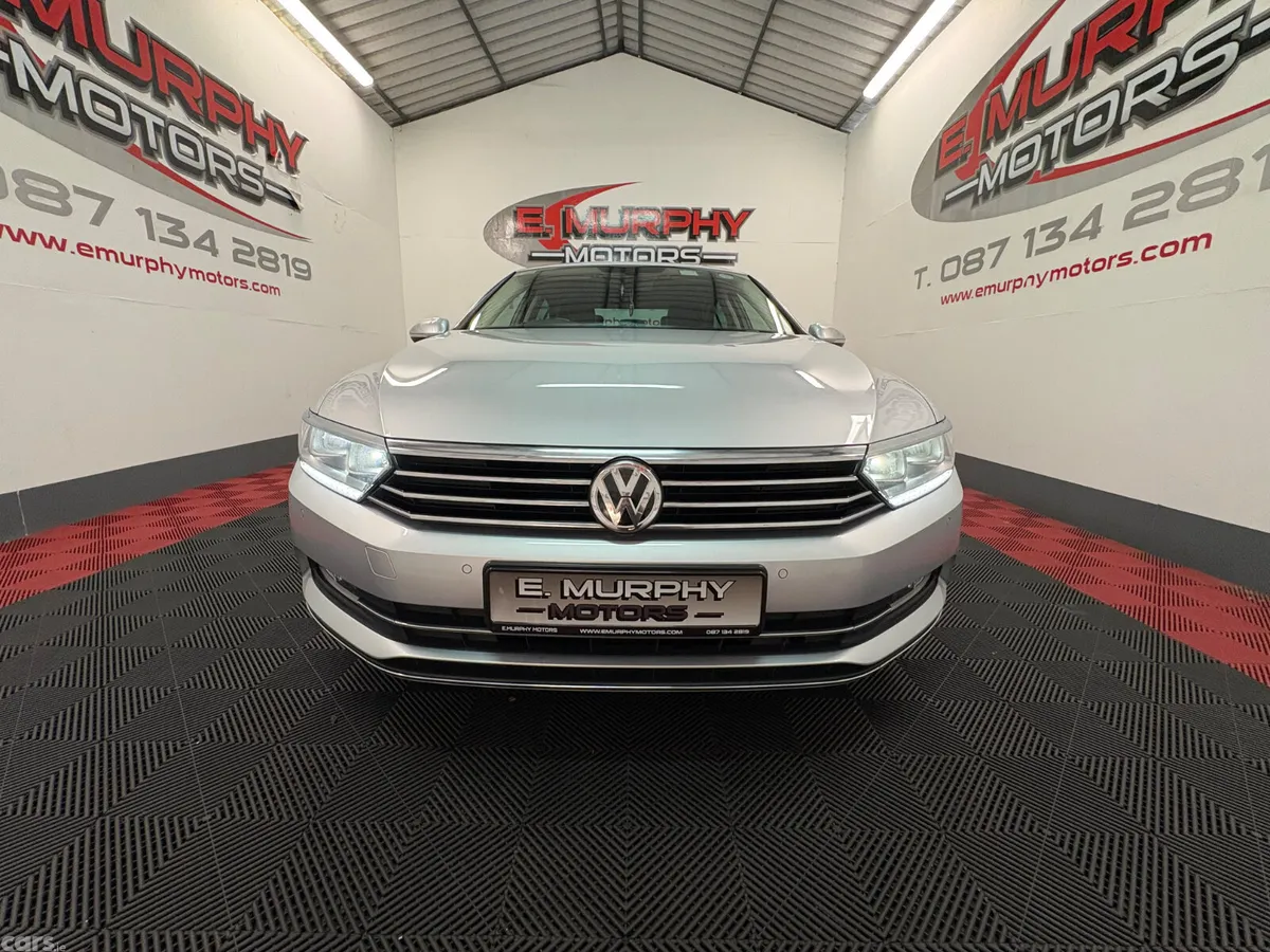 Volkswagen Passat Saloon, Diesel, 2016, Silver