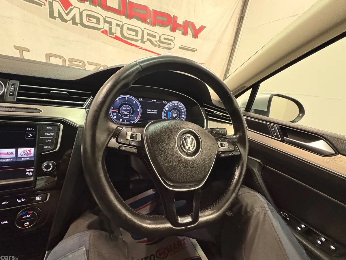 Volkswagen Passat Saloon, Diesel, 2016, Silver