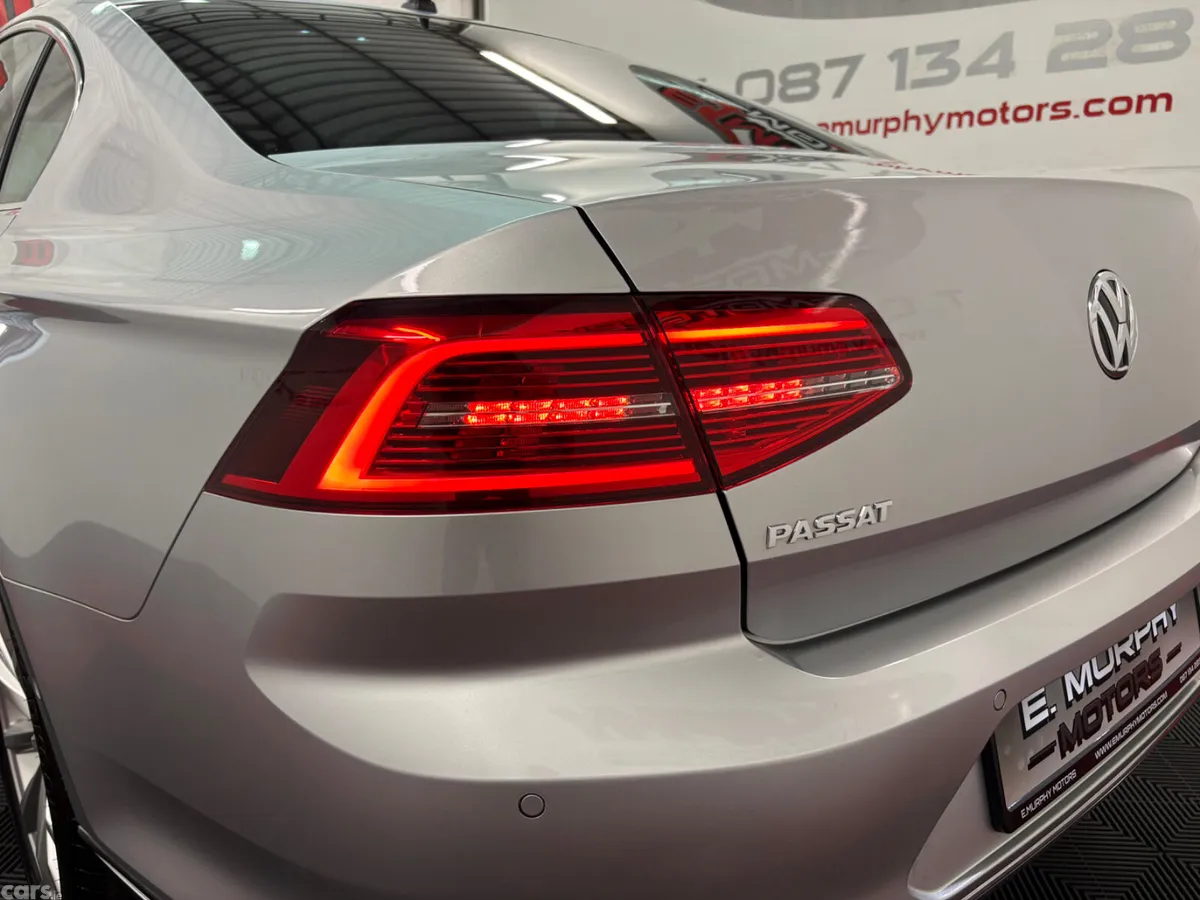 Volkswagen Passat Saloon, Diesel, 2016, Silver