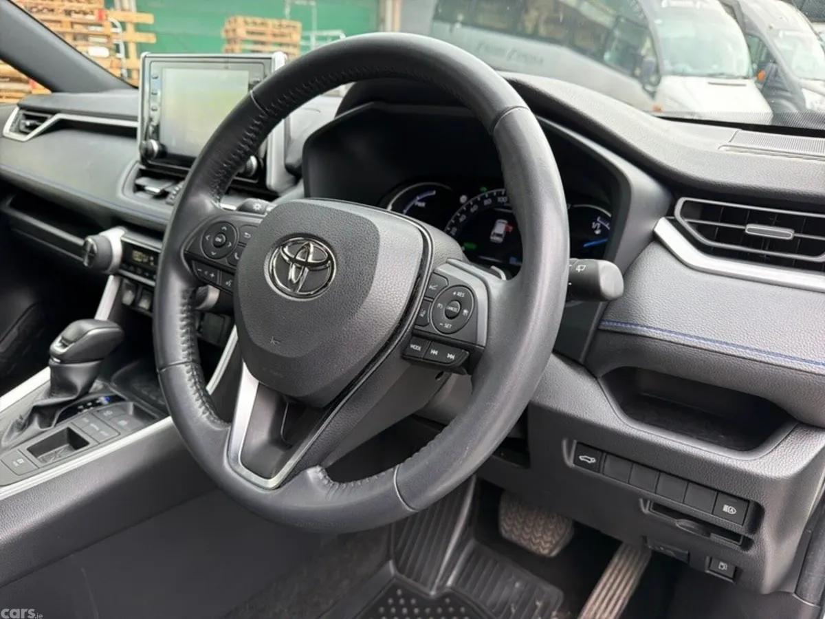 Toyota RAV4 SUV, Petrol Hybrid, 2022, White