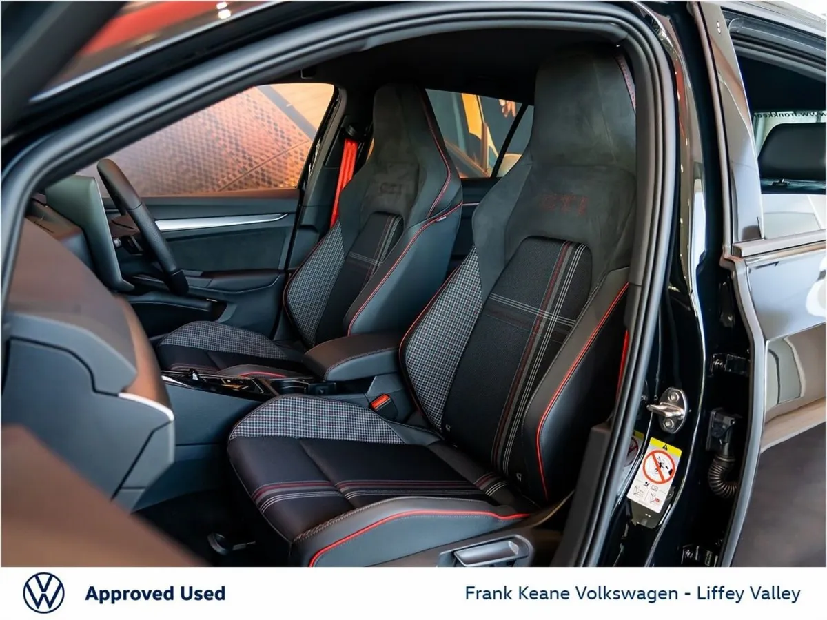 Volkswagen Golf Hatchback, Petrol, 2027, Black