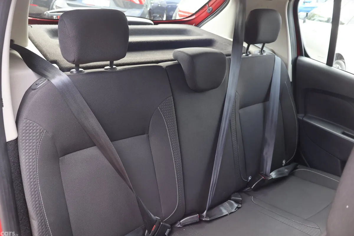 Dacia Sandero Hatchback, Petrol, 2021, Red