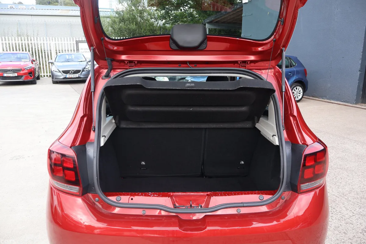 Dacia Sandero Hatchback, Petrol, 2021, Red