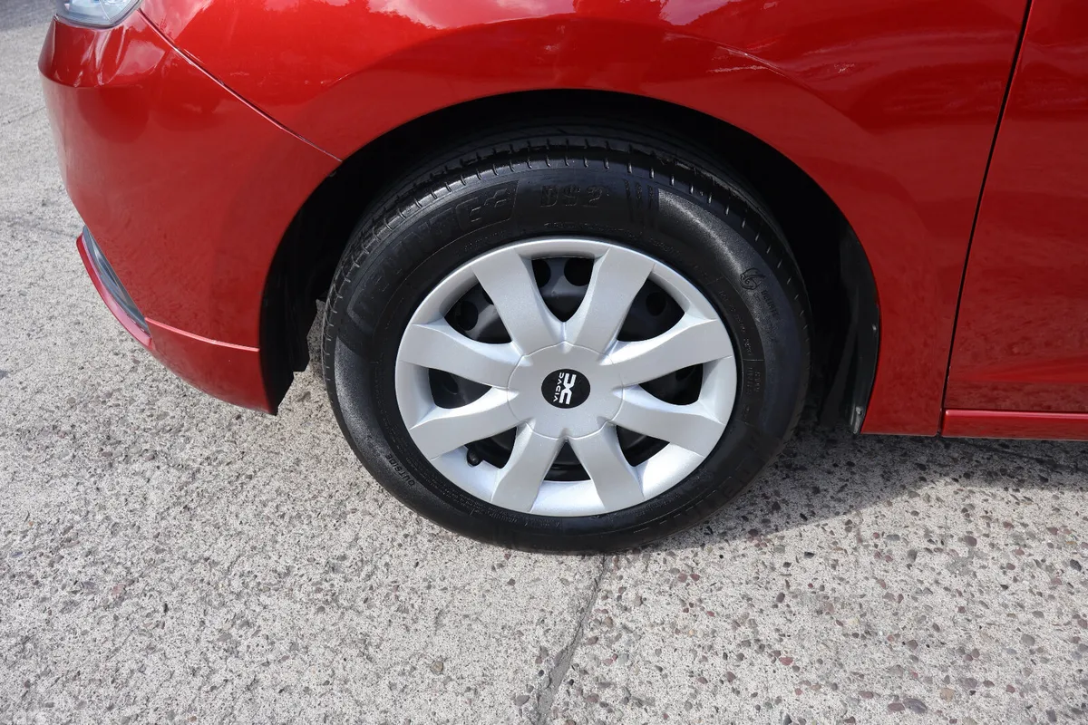 Dacia Sandero Hatchback, Petrol, 2021, Red