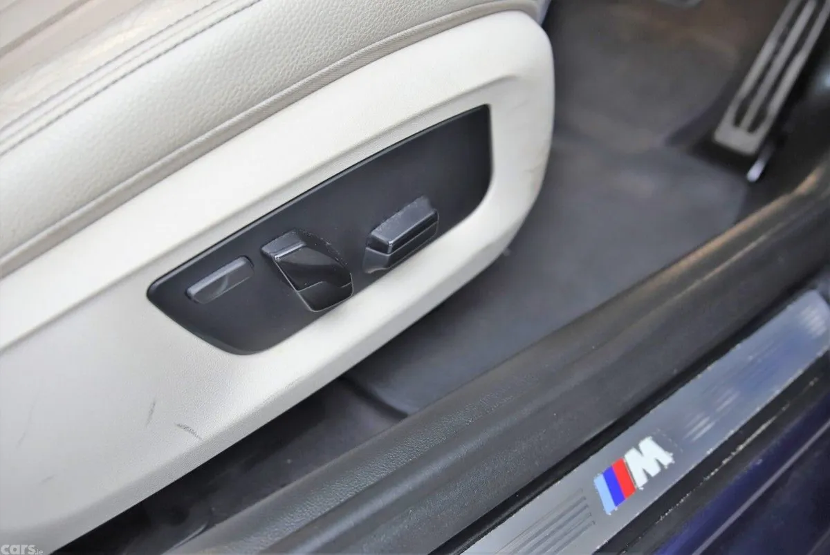 BMW 5-Series Estate, Diesel, 2019, Blue