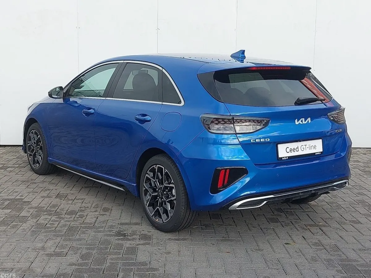 Kia Ceed Hatchback, Diesel Hybrid, 2023, Blue