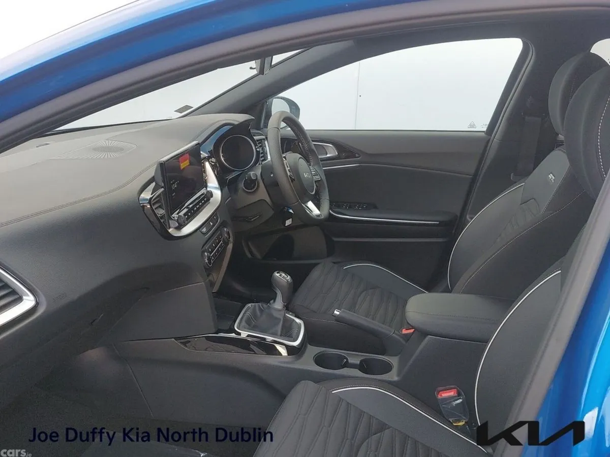 Kia Ceed Hatchback, Diesel Hybrid, 2023, Blue