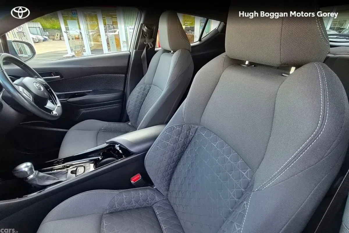 Toyota C-HR SUV, Petrol Hybrid, 2021, Grey