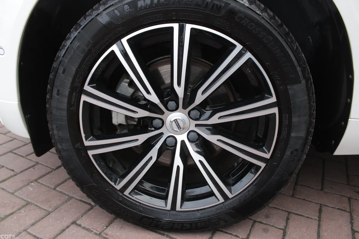 Volvo XC60 MPV, Diesel, 2020, White