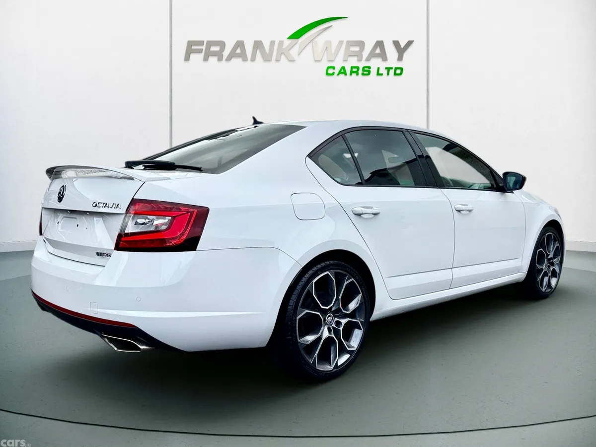 Skoda Octavia Hatchback, Diesel, 2018, White