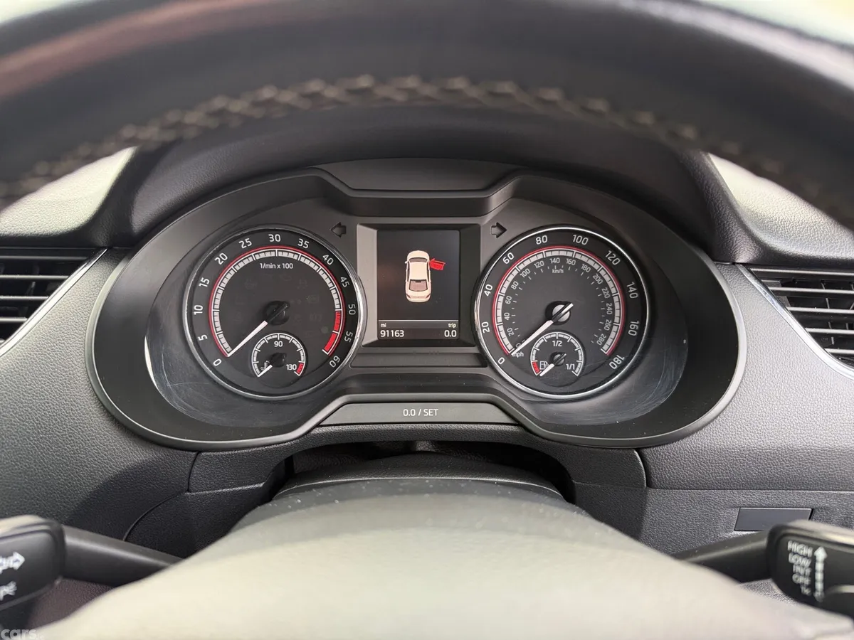 Skoda Octavia Hatchback, Diesel, 2018, White