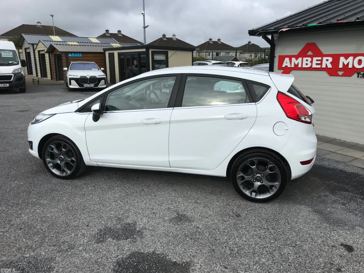 Ford Fiesta Hatchback, Petrol, 2017, White