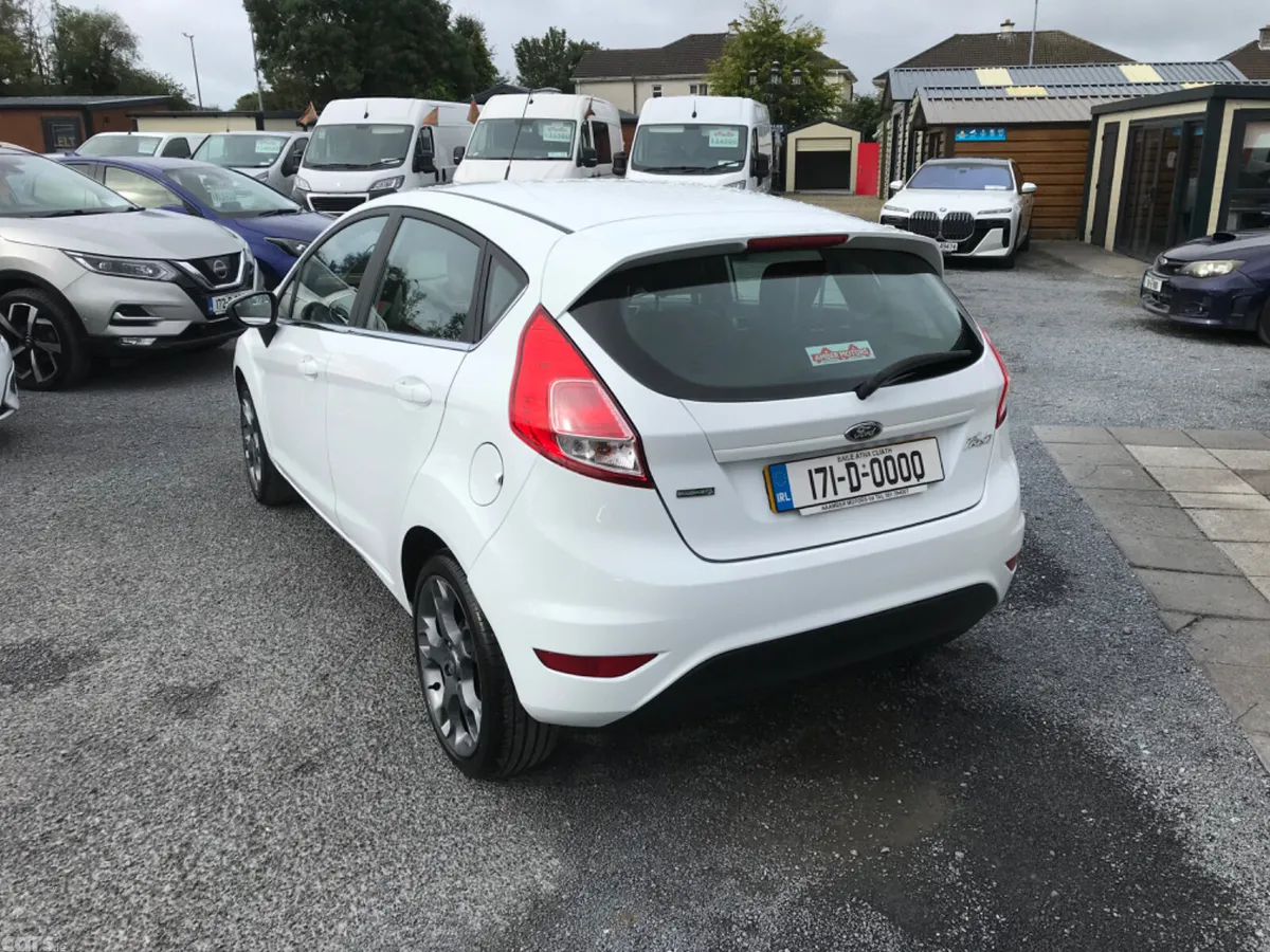Ford Fiesta Hatchback, Petrol, 2017, White