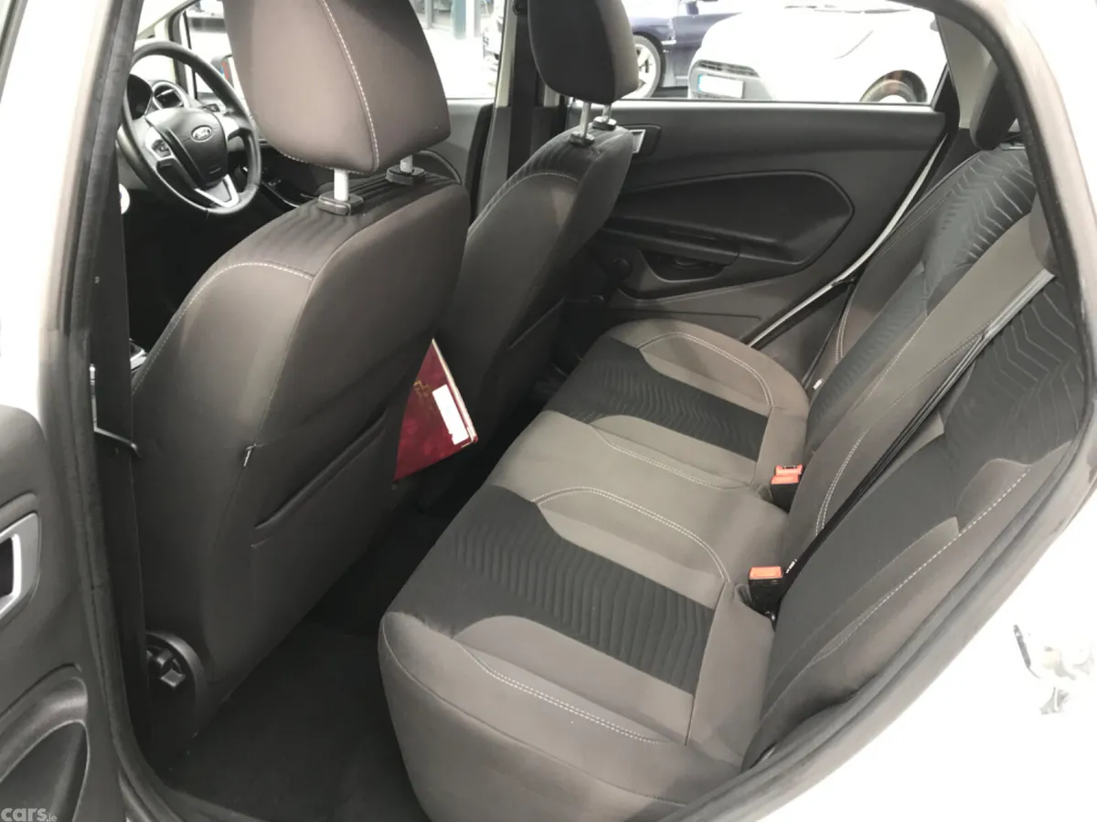 Ford Fiesta Hatchback, Petrol, 2017, White